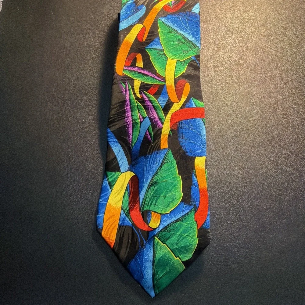 RUSH LIMBAUGH No Boundaries Mens 100% Silk Necktie USA Colorful Floral